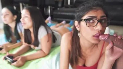 Mia khalifa fun games with tiffany valentine, rachel rose, the one and only don video porn