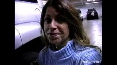 Mamada en parking video porno