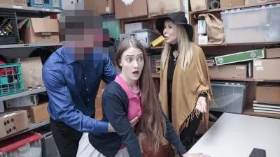 Adolescente y abuelita follada por oficial de centro comercial video porno