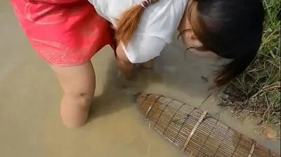 Lady fishing belle fille pêche khmer net fishing video porn